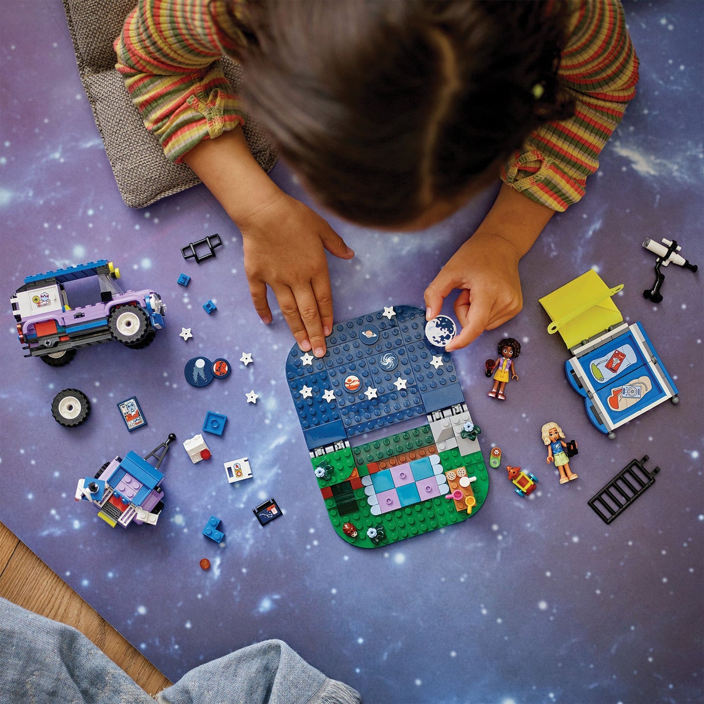 LEGO® Friends™ Stargazing Camping Vehicle - Xe Cắm Trại Ngắm Sao - LEGO 42603 - Góc nhìn khác 3
