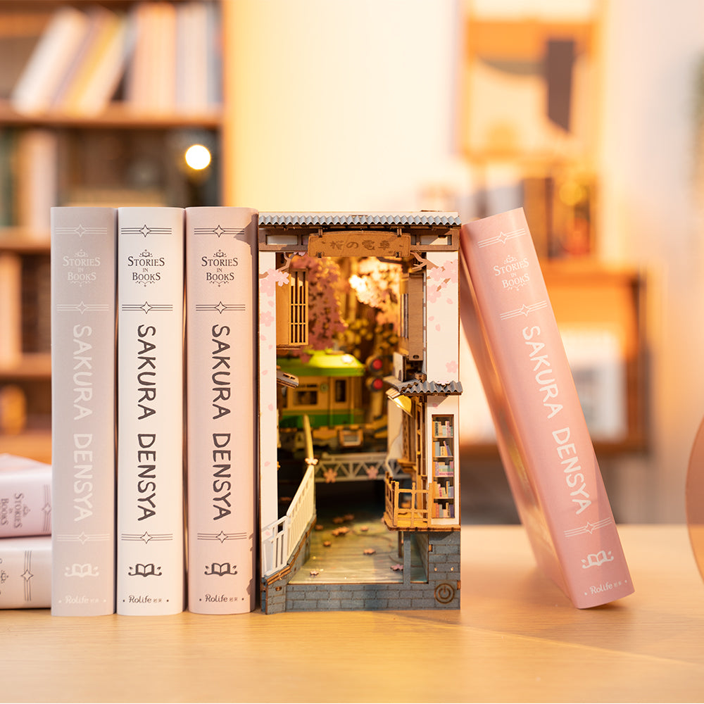 Rolife Book Nook Shelf Insert - Sakura Densya TGB01 - Mô hình gỗ DIY trang trí kệ sách - Rolife