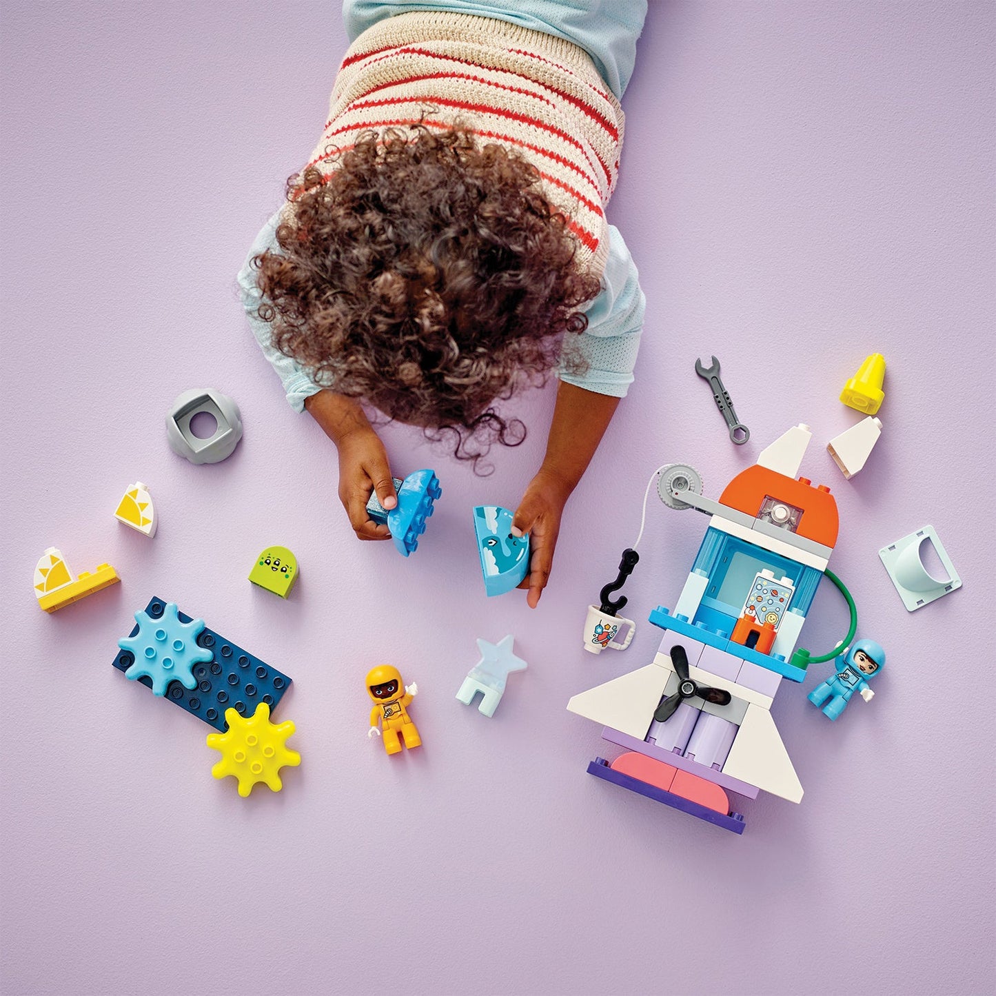 LEGO® DUPLO™ 3in1 Space Shuttle Adventure - Bộ Đồ Chơi Lắp Ráp Tên Lửa Vũ Trụ 3 Trong 1 LEGO 10422 - Góc nhìn khác 3
