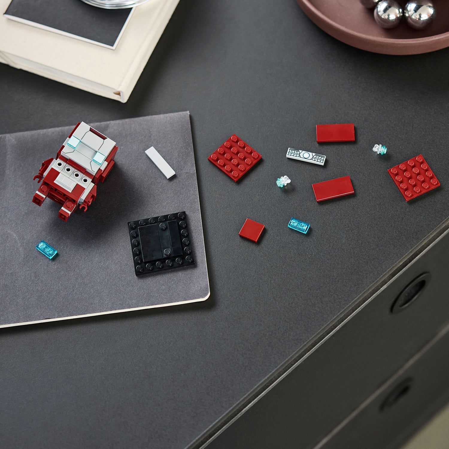 LEGO® BrickHeadz™ Iron Man MK5 Figure Mô Hình Lắp Ráp Marvel Siêu Anh Hùng LEGO 40669 - Hình ảnh bổ sung 4
