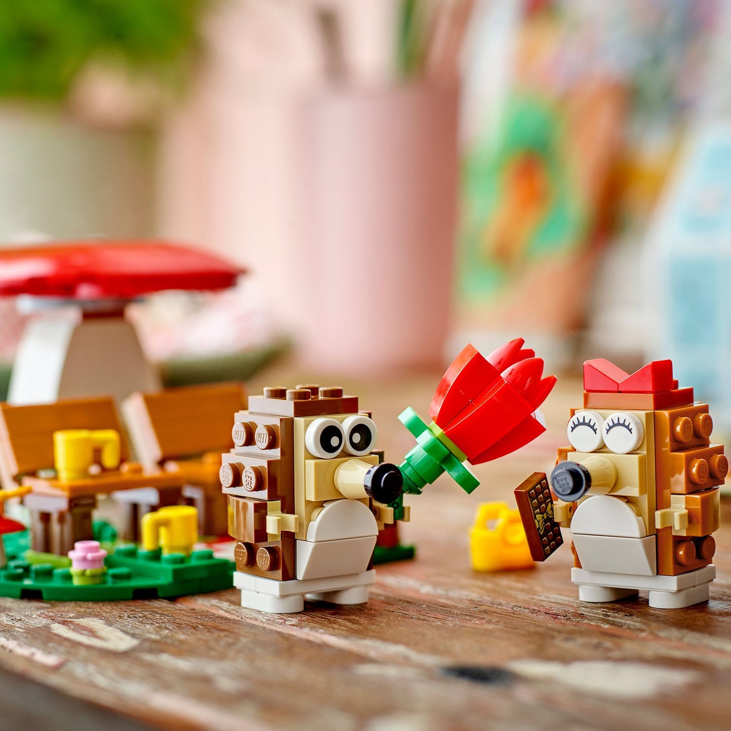 LEGO® Hedgehog Picnic Date - Bộ Lắp Ráp Mô Hình Nhím Đi Dã Ngoại - LEGO 40711 - Góc nhìn khác 3