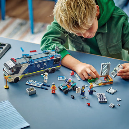 LEGO® City Police Mobile Crime Lab Truck - Xe Tải Phòng Thí Nghiệm Tội Phạm Lưu Động - LEGO 60418 - Góc nhìn khác 3