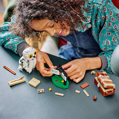 LEGO® Harry Potter™ Hedwig™ at 4 Privet Drive - Mô hình lắp ráp Cú Hedwig 76425 - LEGO - Góc nhìn khác 3