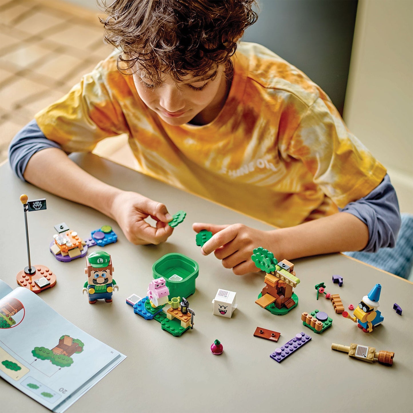 LEGO® Super Mario™ Adventures with Interactive LEGO® Luigi™ - Bộ Đồ Chơi Lắp Ráp Tương Tác LEGO 71440 - Góc nhìn khác 3