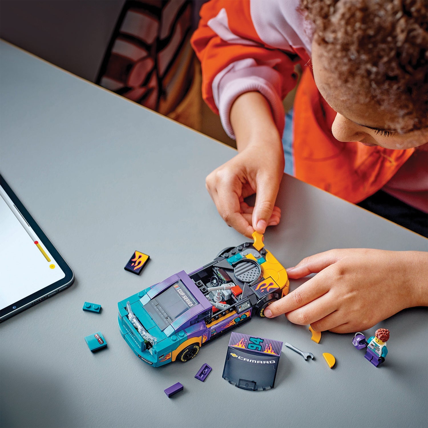LEGO® Speed Champions NASCAR® Next Gen Chevrolet Camaro ZL1 - Đồ chơi lắp ráp mô hình xe đua (76935) - Hình ảnh bổ sung 5