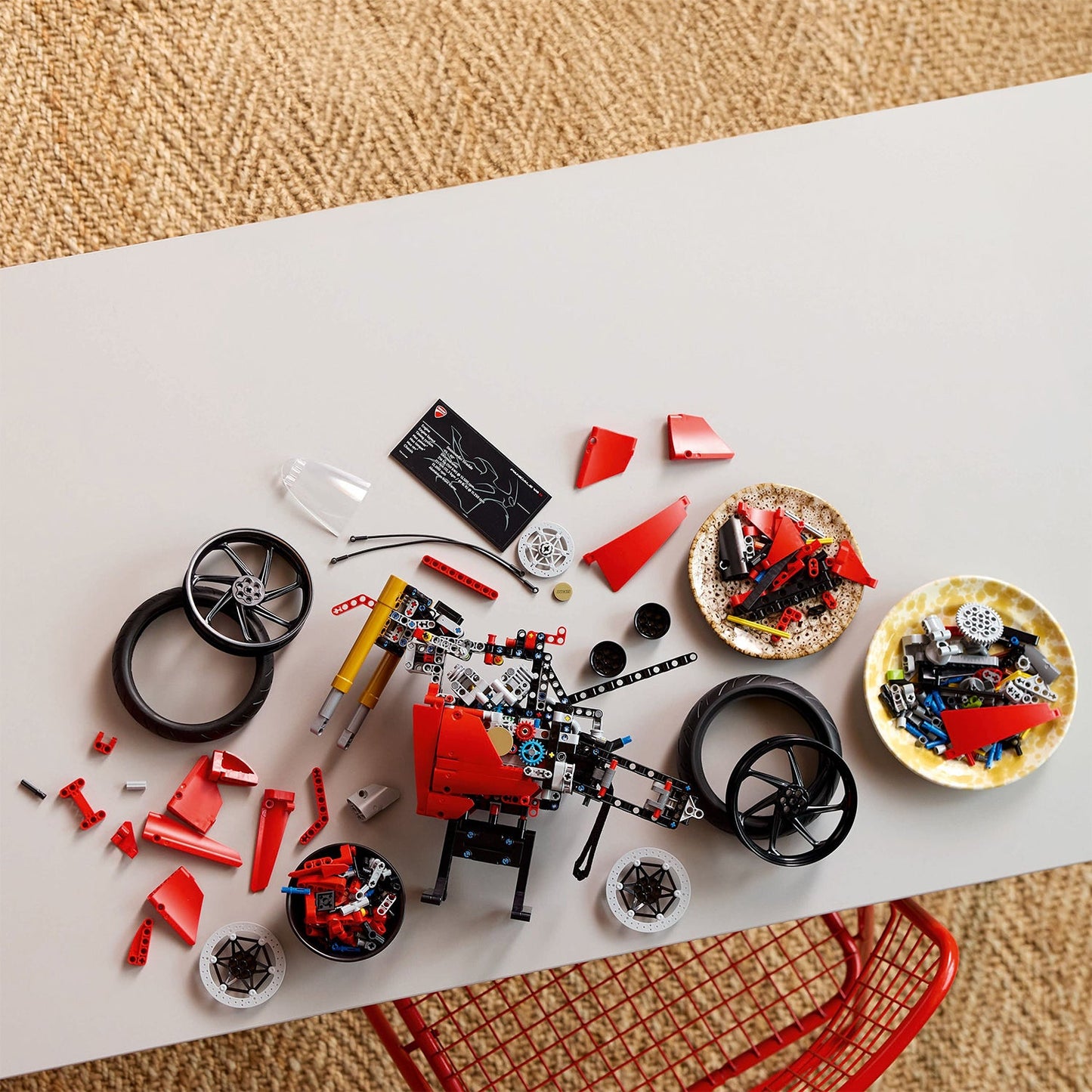 LEGO® Technic Ducati Panigale V4 S Motorcycle - Mô hình xe mô tô phân khối lớn - 42202 - Hình ảnh bổ sung 4