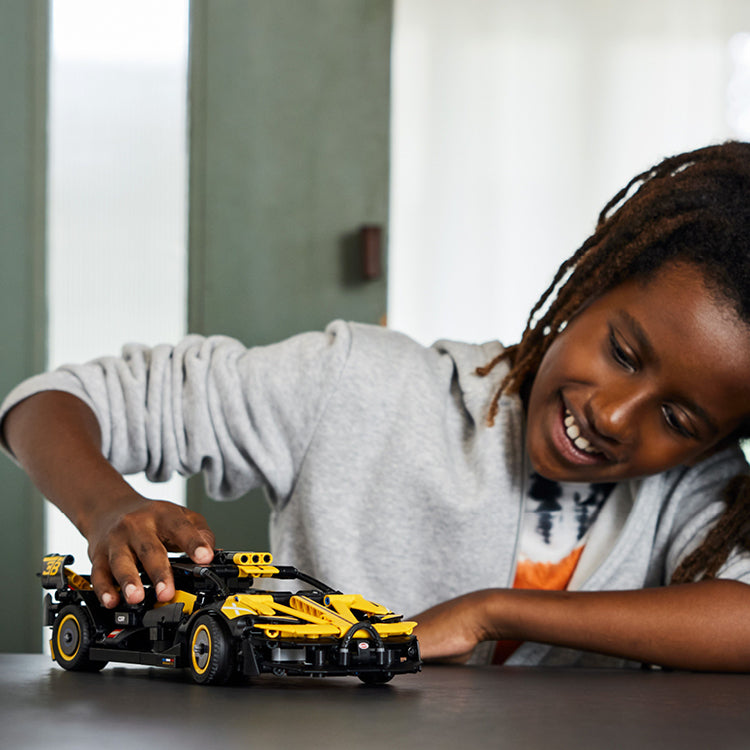 LEGO® Technic™ Bugatti Bolide - Mô hình lắp ráp xe đua chính hãng LEGO 42151 - Góc nhìn khác 3