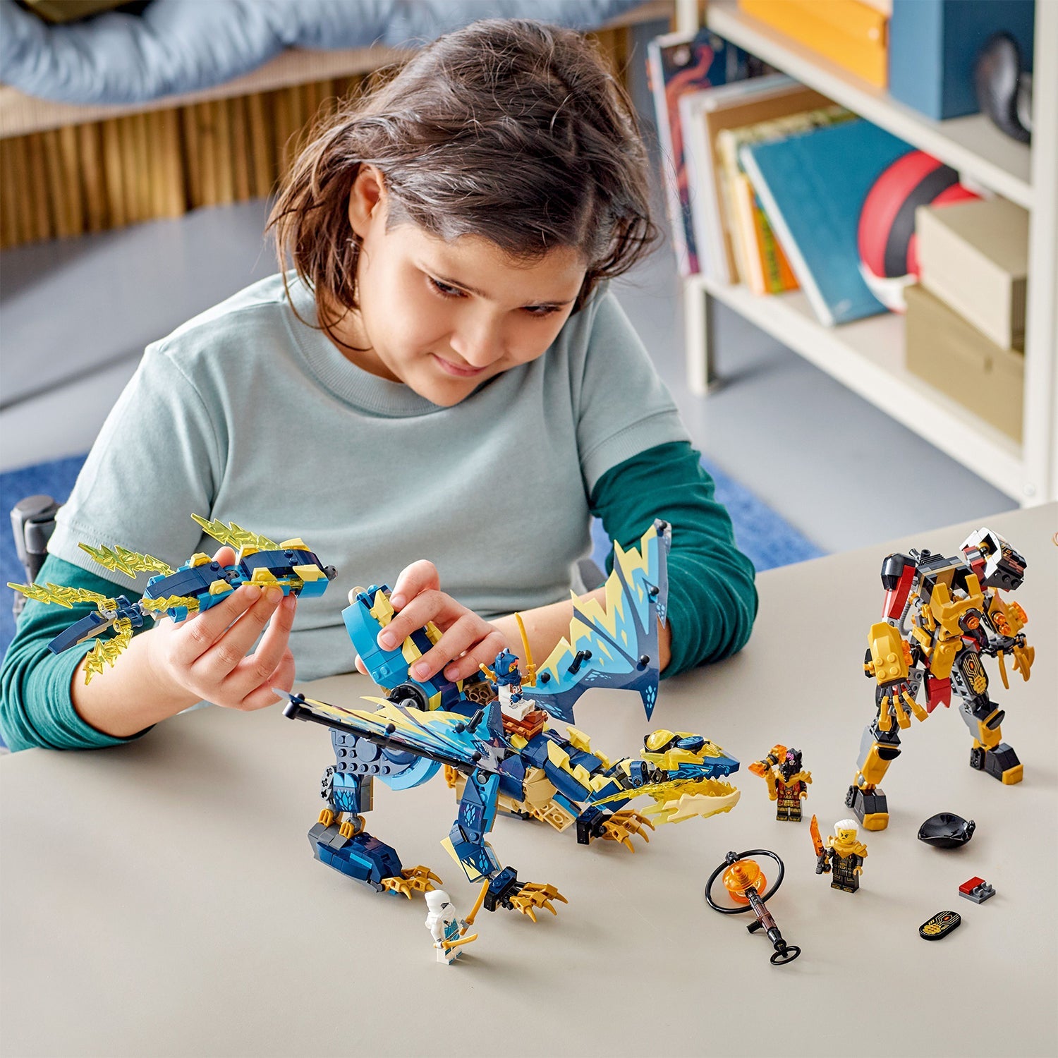 LEGO® NINJAGO® Elemental Dragon vs. The Empress Mech 71796 - Bộ Lắp Ráp Rồng Và Robot Chiến Đấu LEGO - Góc nhìn khác 3