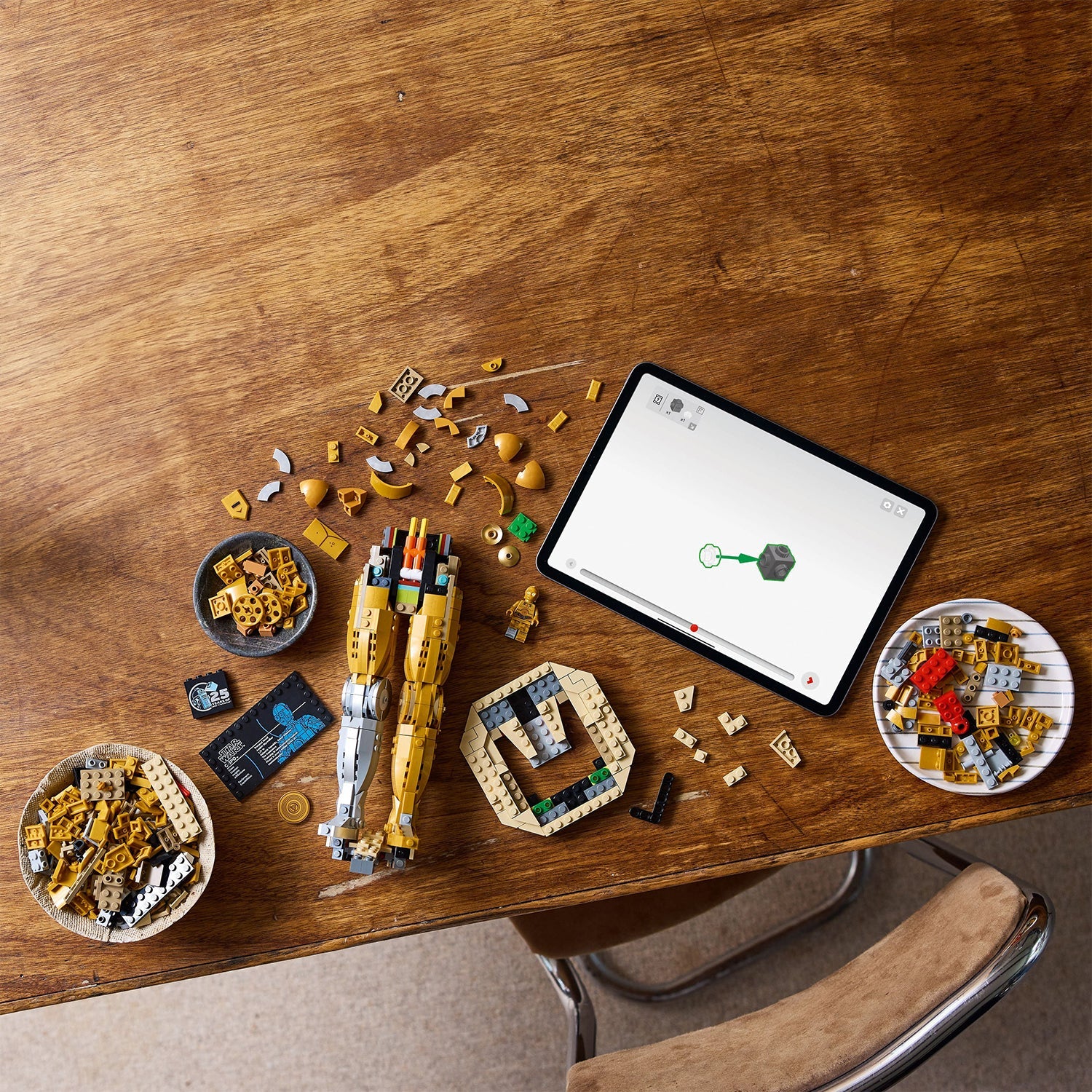 LEGO® Star Wars™ C-3PO™ Mô Hình Lắp Ráp Droid Cao Cấp LEGO 75398 - Góc nhìn khác 3