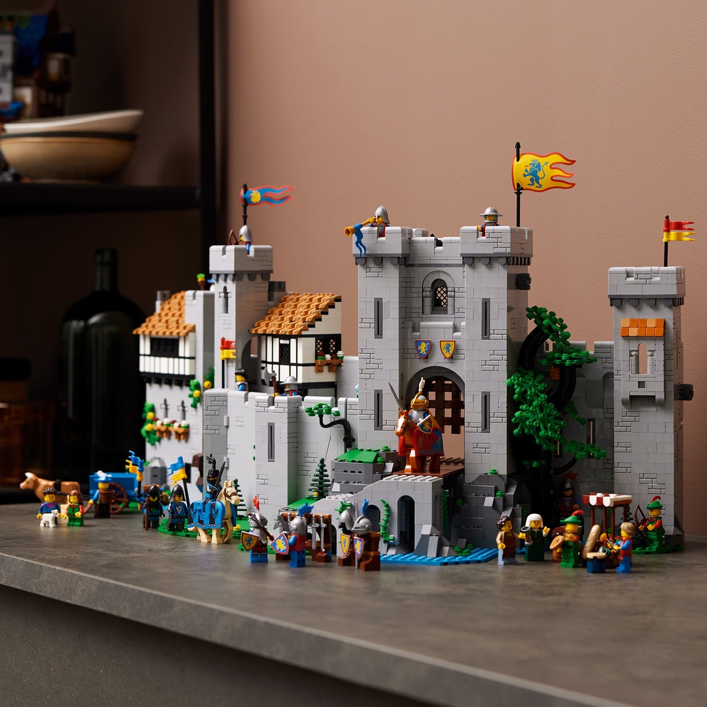 LEGO® ICONS™ Lion Knights' Castle - Bộ Lắp Ráp Lâu Đài Hiệp Sĩ Sư Tử - LEGO 10305 - Hình ảnh bổ sung 5