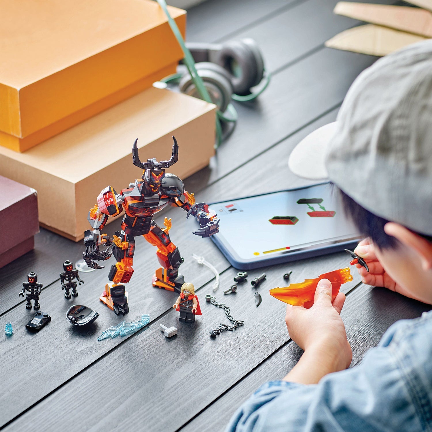 LEGO® Marvel Thor vs. Surtur Construction Figure - Đồ Chơi Lắp Ráp Mô Hình Siêu Anh Hùng LEGO 76289 - Góc nhìn khác 3