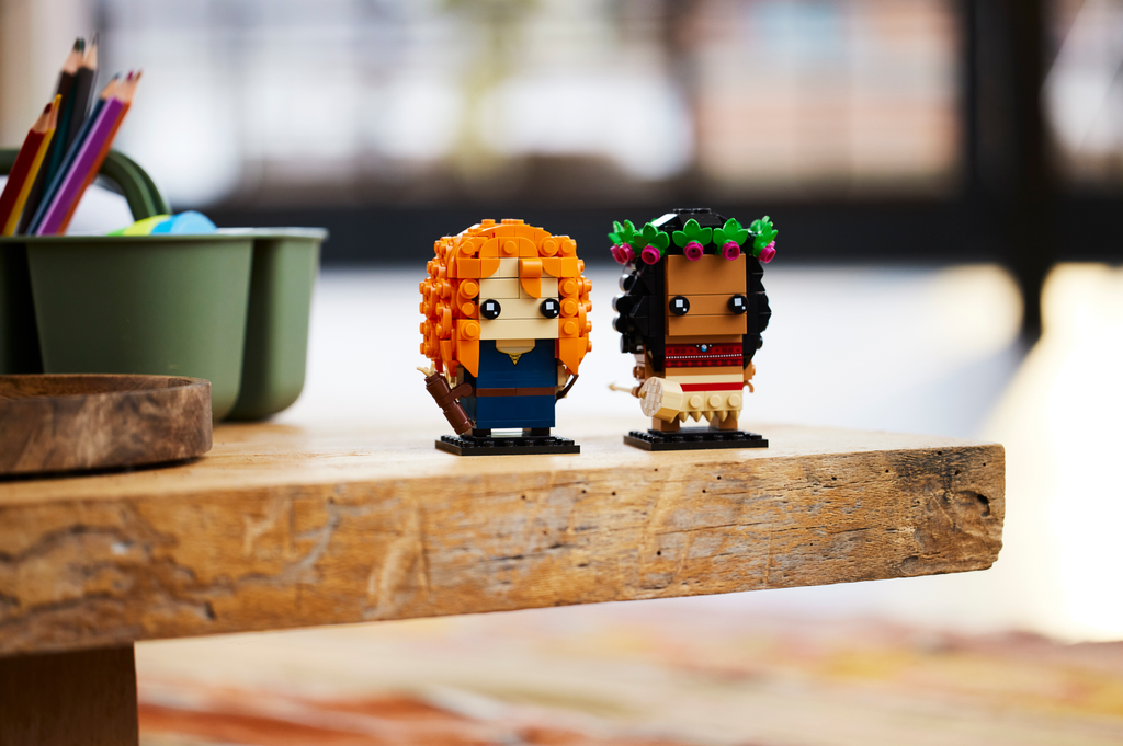 LEGO® BrickHeadz™ Moana and Merida - Bộ Lắp Ráp Nhân Vật Sưu Tầm LEGO 40621 - Góc nhìn khác 3