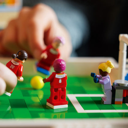 LEGO® Icons of Play - Bộ Lắp Ráp Sân Bóng Đá Thể Thao - LEGO 40634