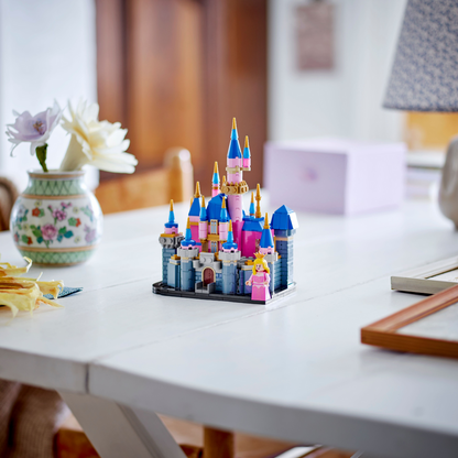 LEGO® Disney™ Mini Disney Sleeping Beauty Castle - Đồ Chơi Lắp Ráp Lâu Đài Công Chúa Aurora (40720) - Hình ảnh bổ sung 6