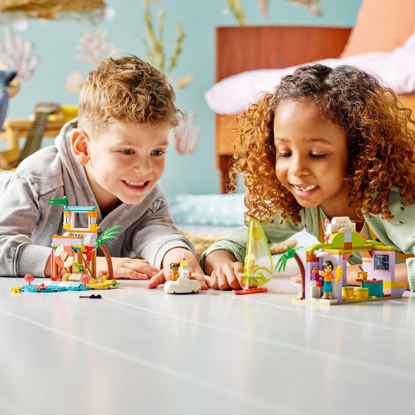 LEGO® Friends™ Surfer Beach Fun - Đồ Chơi Lắp Ráp Vui Chơi Bãi Biển - LEGO 41710 - Hình ảnh bổ sung 4