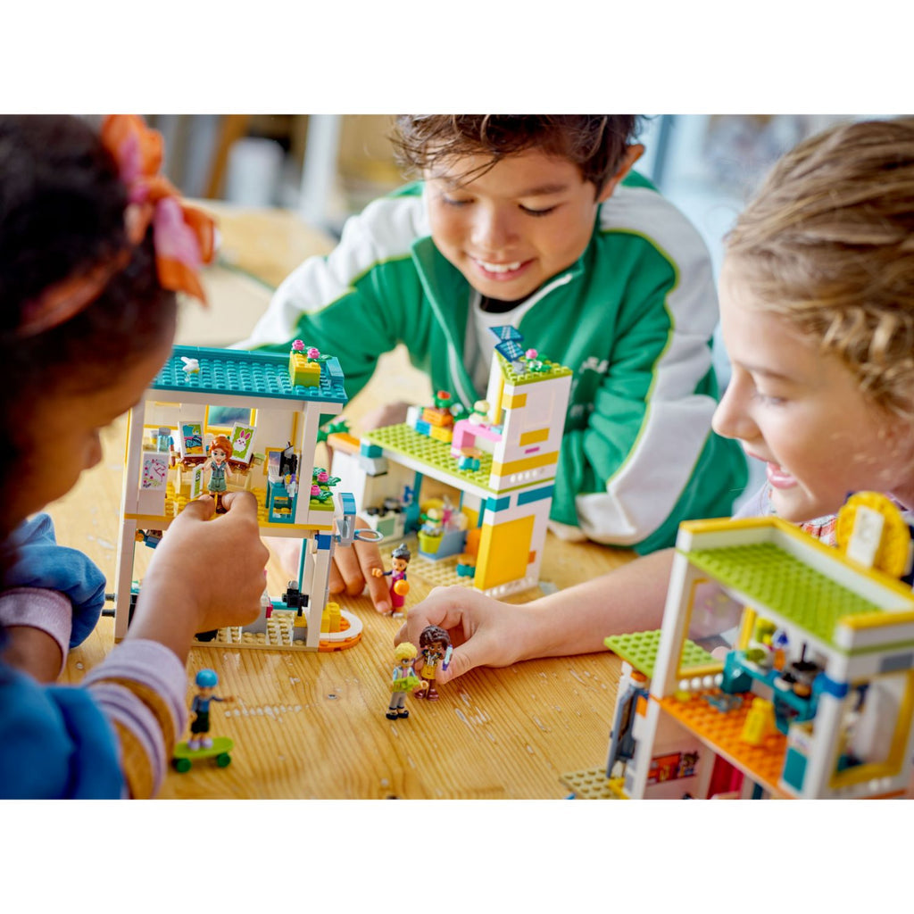 LEGO® Friends™ Heartlake International School - Đồ Chơi Lắp Ráp Trường Học Quốc Tế - LEGO 41731 - Hình ảnh bổ sung 5
