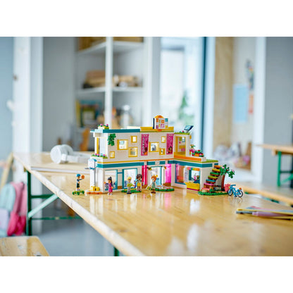 LEGO® Friends™ Heartlake International School - Đồ Chơi Lắp Ráp Trường Học Quốc Tế - LEGO 41731 - Hình ảnh bổ sung 6