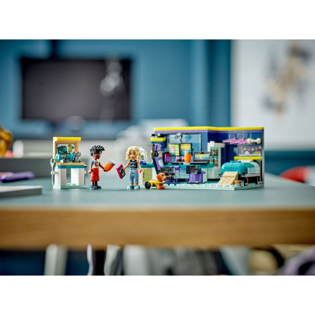 LEGO® Friends™ Nova's Room - Bộ đồ chơi lắp ráp phòng Gaming LEGO 41755 LEGO - ảnh 2 - LEGO Building Set