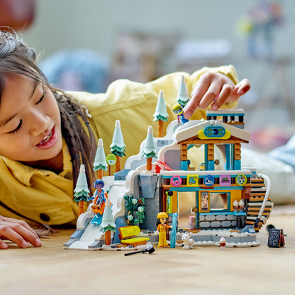 LEGO® Friends™ Holiday Ski Slope and Café - Bộ Lắp Ráp Dốc Trượt Tuyết Và Quán Cà Phê - LEGO 41756 - Góc nhìn khác 3