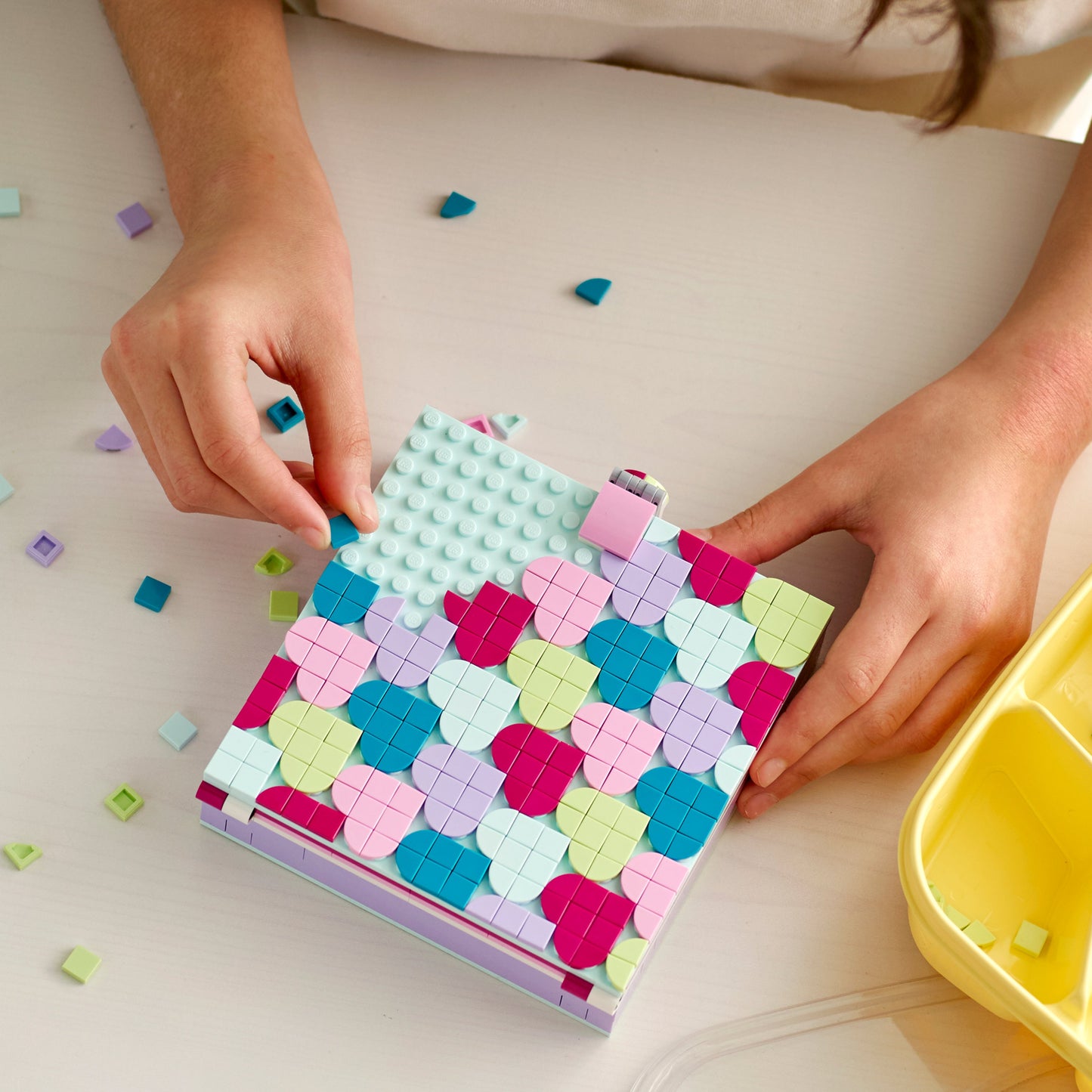 LEGO® DOTS™ Jewelry Box - Hộp Đựng Trang Sức DIY - LEGO 41915 - Góc nhìn khác 3
