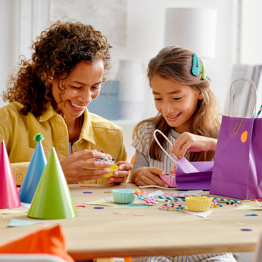 LEGO® DOTS™ Creative Party Kit - Bộ Đồ Chơi Lắp Ráp Trang Trí Cupcake 41926 - Hình ảnh bổ sung 4