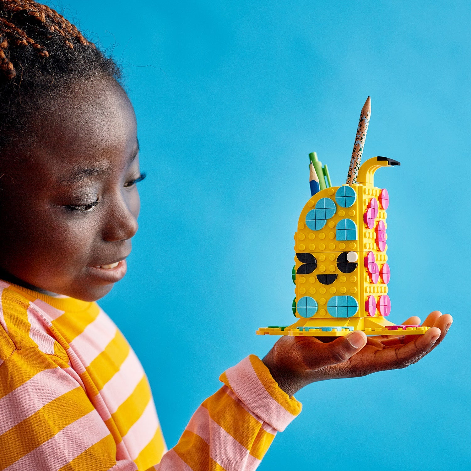 LEGO® DOTS™ Cute Banana Pen Holder - Khay Cắm Bút Hình Chuối Sáng Tạo - LEGO 41948 - Hình ảnh bổ sung 8