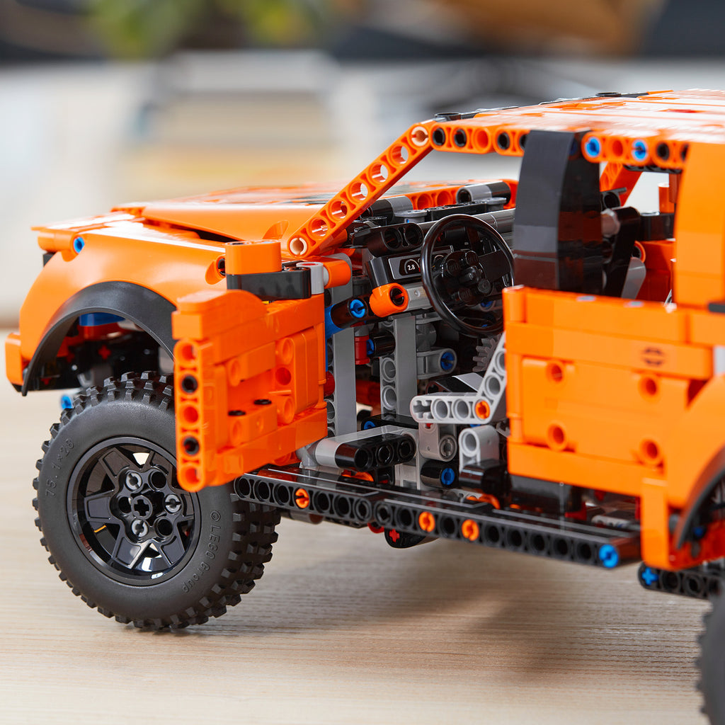 LEGO® Technic™ Ford F-150 Raptor - Mô Hình Xe Bán Tải Ford Raptor (42126) - Hình ảnh bổ sung 7