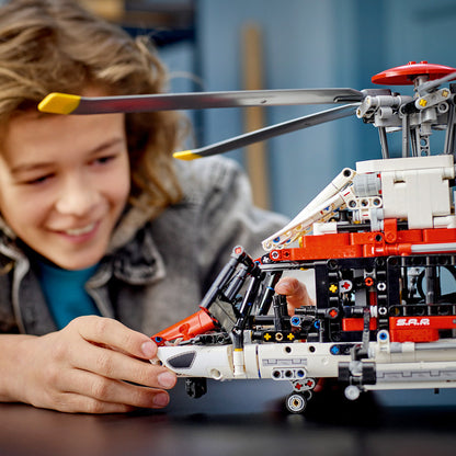 LEGO® Technic™ Airbus H175 Rescue Helicopter - Mô hình Trực Thăng Cứu Hộ - LEGO 42145 LEGO - ảnh 2 - LEGO Technic