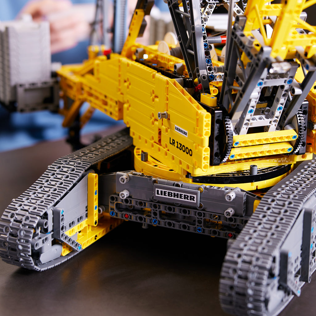LEGO® TECHNIC™ Liebherr Crawler Crane LR 13000 Mô Hình Cần Cẩu Xích Khổng Lồ LEGO 42146 - Hình ảnh bổ sung 8