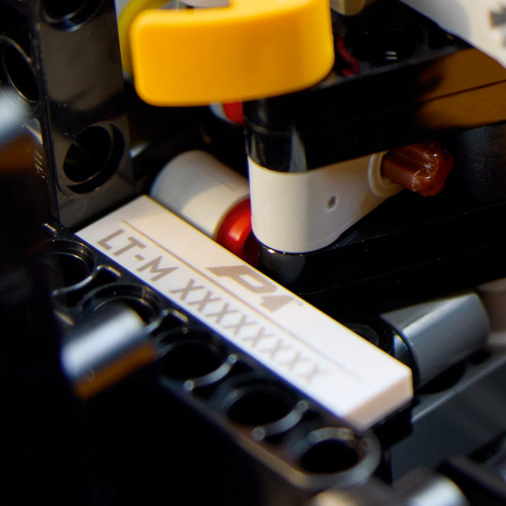 LEGO® Technic™ McLaren P1™ - Mô hình lắp ráp siêu xe tỷ lệ 1:8 LEGO 42172