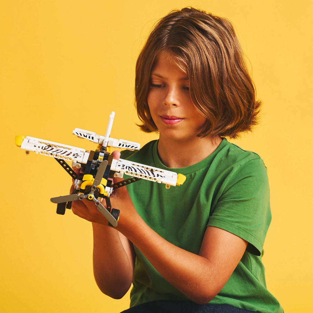 LEGO® Technic™ Bush Plane - Đồ Chơi Lắp Ráp Máy Bay Thám Hiểm - LEGO 42198 - Hình ảnh bổ sung 4