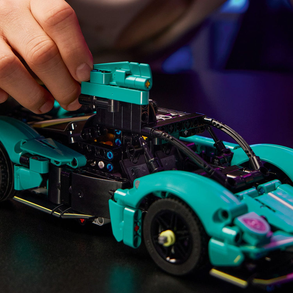 LEGO® Technic Aston Martin Valkyrie Mô Hình Xe Siêu Xe LEGO 42208 LEGO - ảnh 2 - LEGO Technic