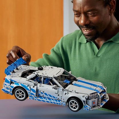 LEGO® Technic 2 Fast 2 Furious Nissan Skyline GT-R (R34) Car - Bộ Mô Hình Xe Đua - LEGO 42210 - Góc nhìn khác 3
