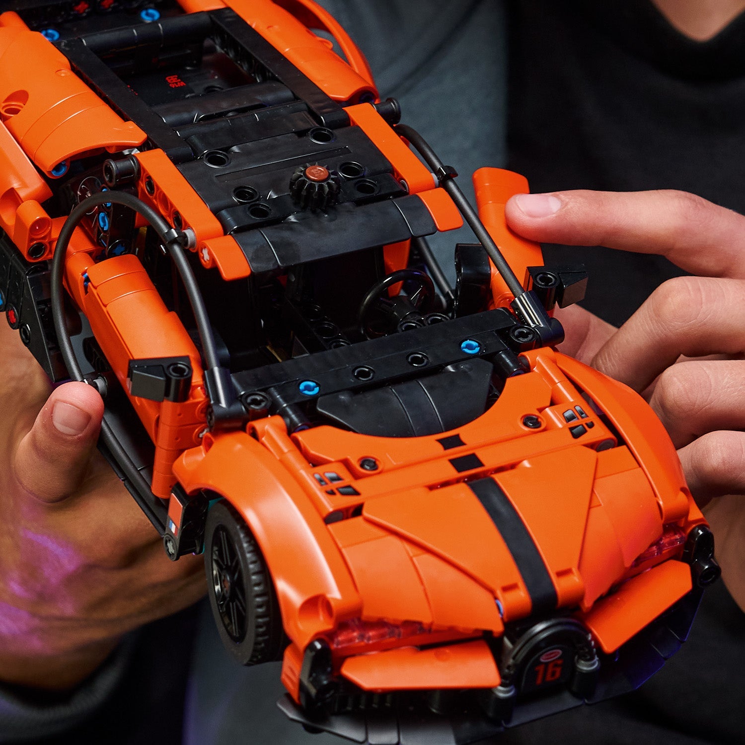 LEGO® Technic Bugatti Chiron Pur Sport Hypercar - Mô Hình Siêu Xe Đua Lắp Ráp LEGO 42222 - Hình ảnh bổ sung 8