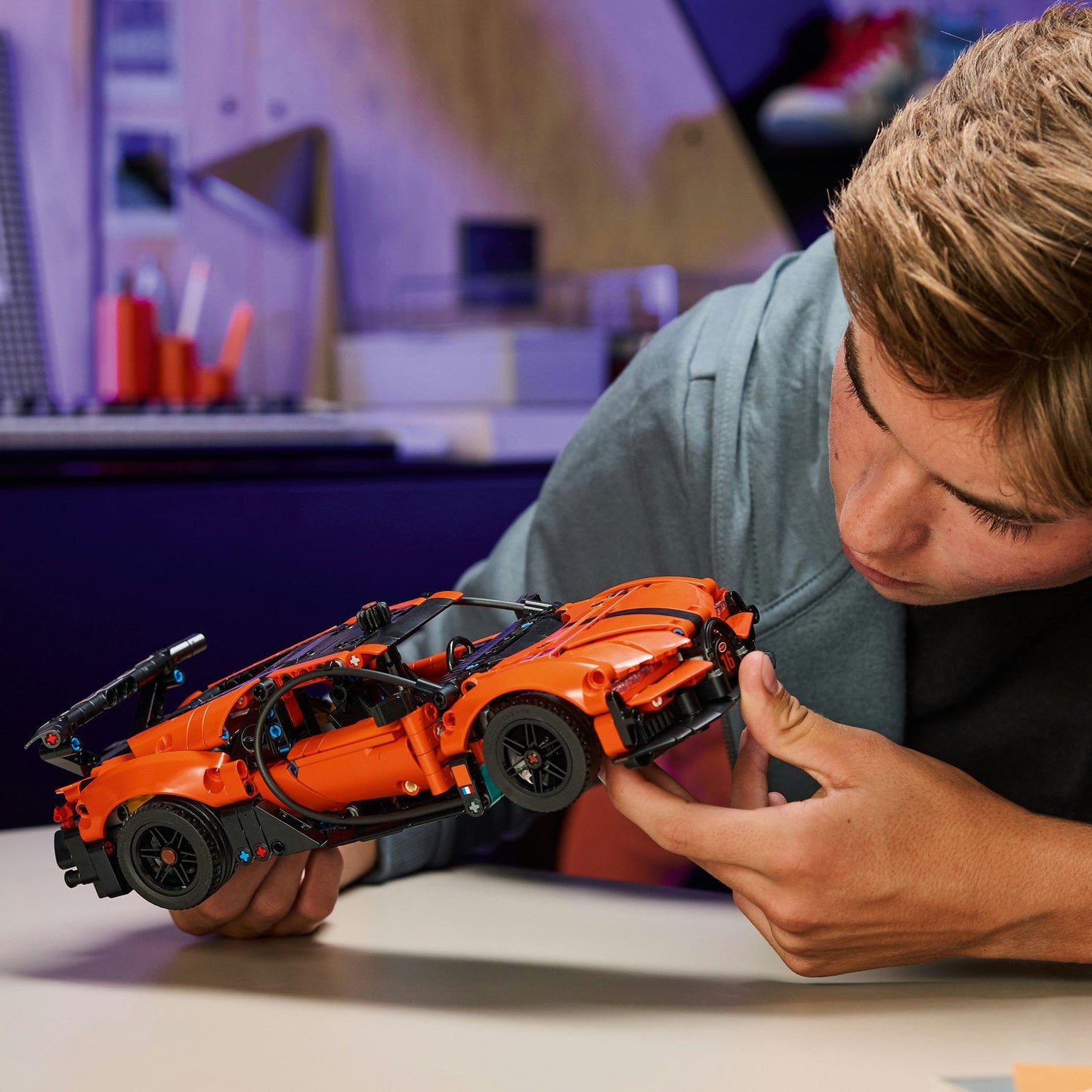 LEGO® Technic Bugatti Chiron Pur Sport Hypercar - Mô Hình Siêu Xe Đua Lắp Ráp LEGO 42222 - Hình ảnh bổ sung 4