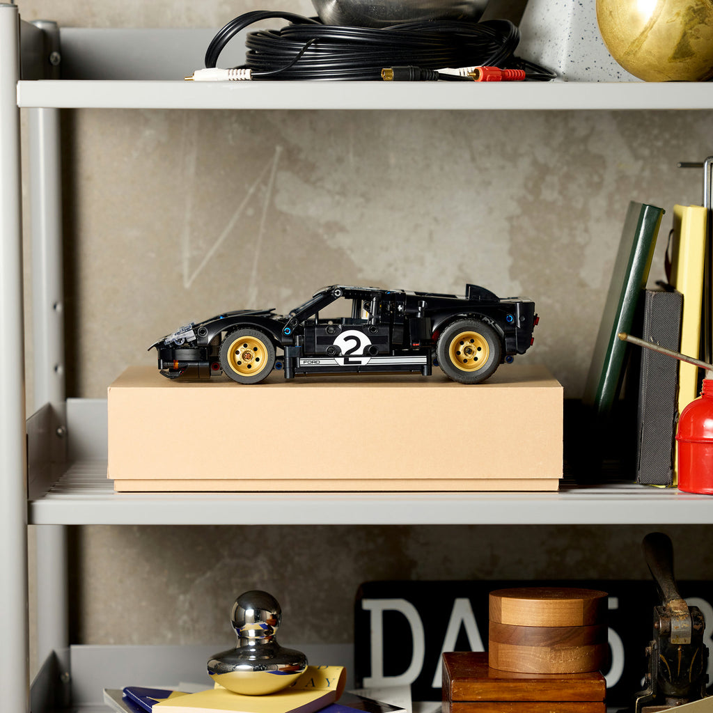 LEGO® Technic™ 1966 Ford GT40 MKII Race Car - Mô Hình Xe Đua Cổ Điển LEGO 42223 - Hình ảnh bổ sung 6