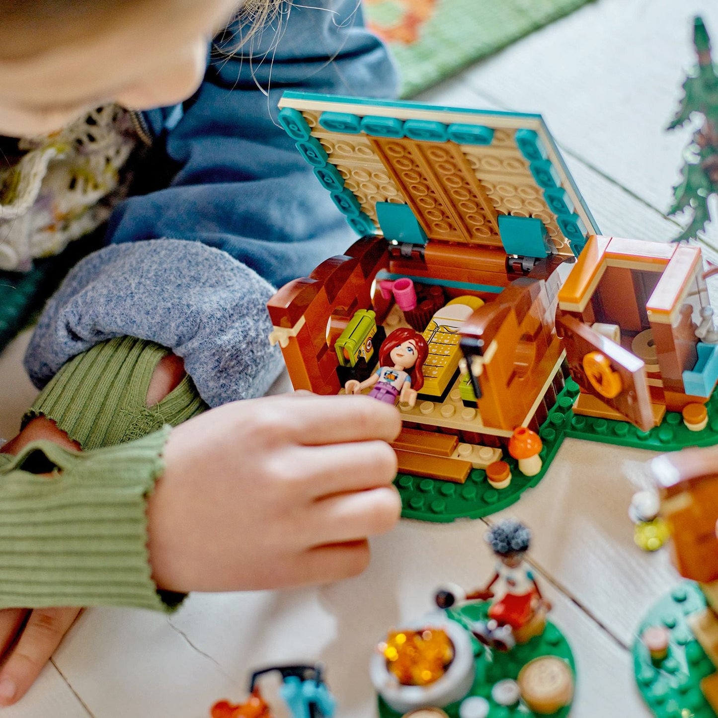 LEGO® Friends™ Adventure Camp Cosy Cabins - Bộ Đồ Chơi Lắp Ráp Lều Trại Dã Ngoại LEGO 42624 - Hình ảnh bổ sung 6