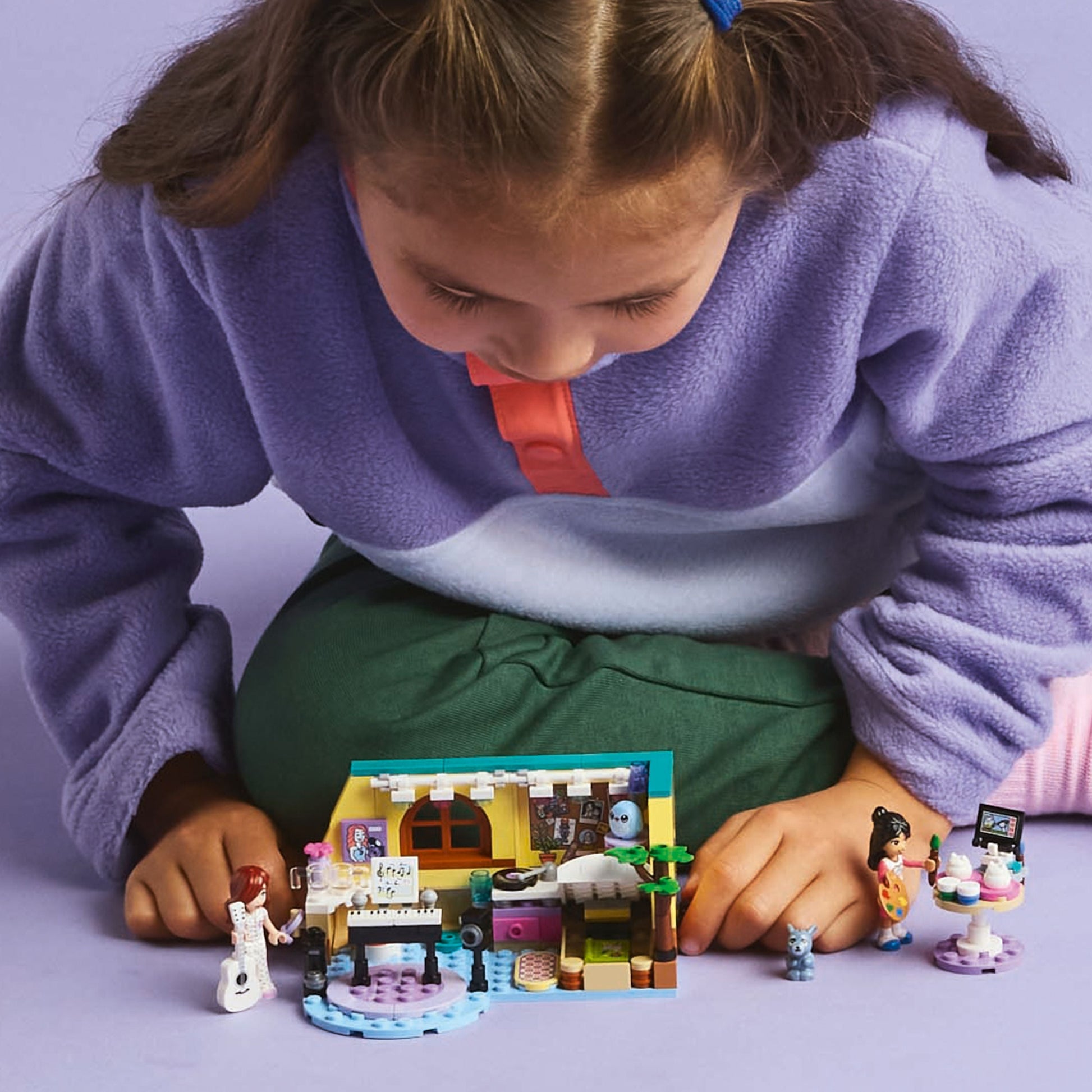 LEGO® Friends™ Paisley's Room - Đồ Chơi Lắp Ráp Phòng Ngủ Sáng Tạo LEGO 42647 - Góc nhìn khác 3