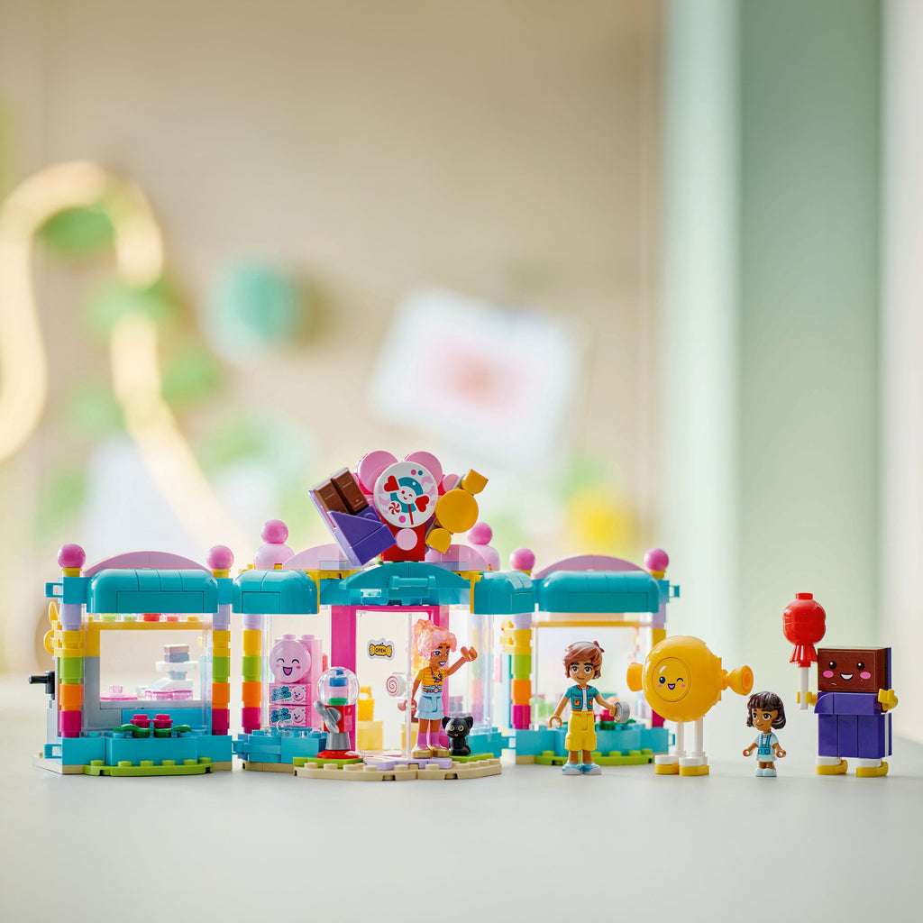 LEGO® Friends™ Heartlake City Candy Store - Đồ Chơi Lắp Ráp Tiệm Kẹo Thành Phố Heartlake - LEGO 42649 - Hình ảnh bổ sung 5