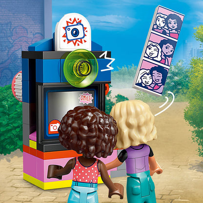 LEGO® Friends™ Hair Salon and Accessories Store - Tiệm Làm Tóc và Cửa Hàng Phụ Kiện - LEGO 42662 - Hình ảnh bổ sung 7