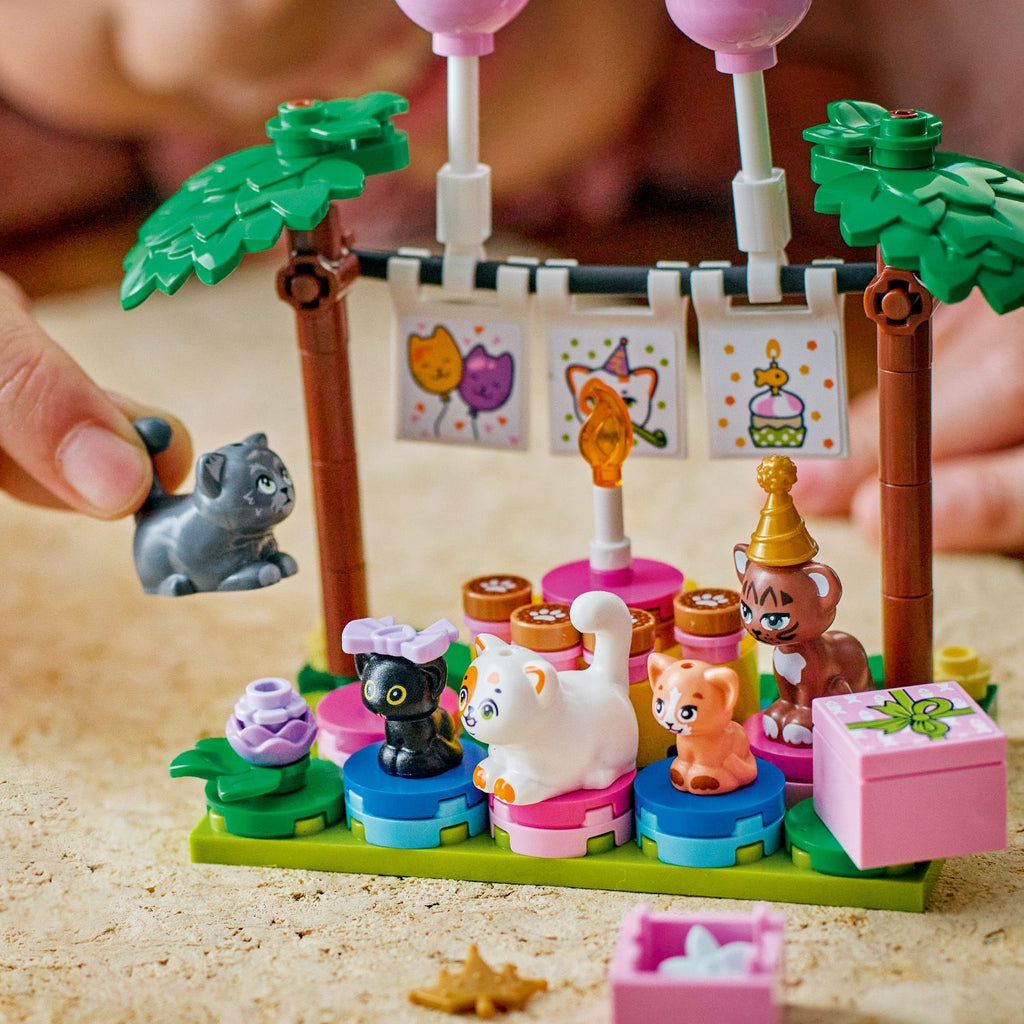 LEGO® Friends™ Cat Birthday Party & Tree House - Bộ Đồ Chơi Lắp Ráp Tiệc Sinh Nhật Mèo & Nhà Cây - LEGO 42666 - Hình ảnh bổ sung 8