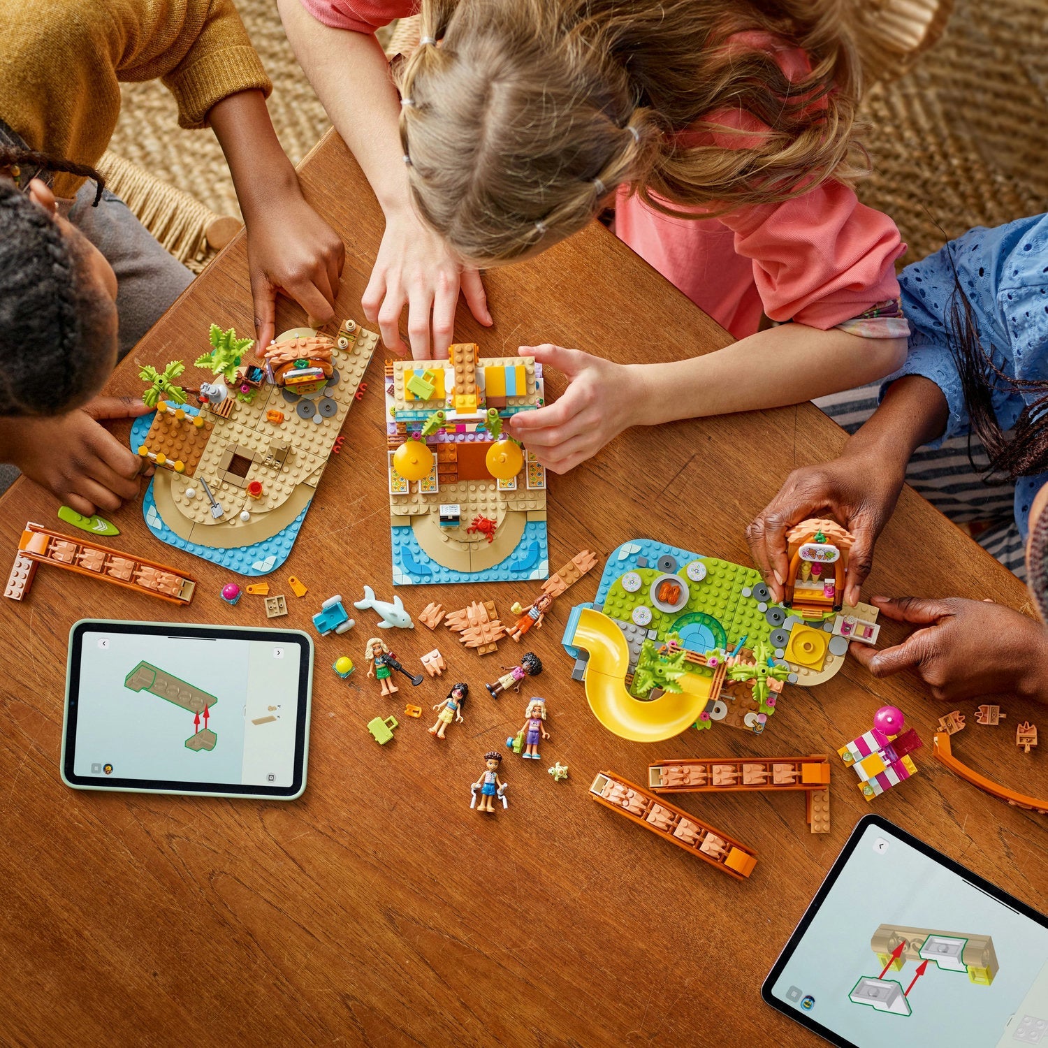 LEGO® Friends™ Family Vacation Beach Resort - Đồ Chơi Lắp Ráp Khu Nghỉ Dưỡng Bãi Biển - LEGO 42673 - Hình ảnh bổ sung 4
