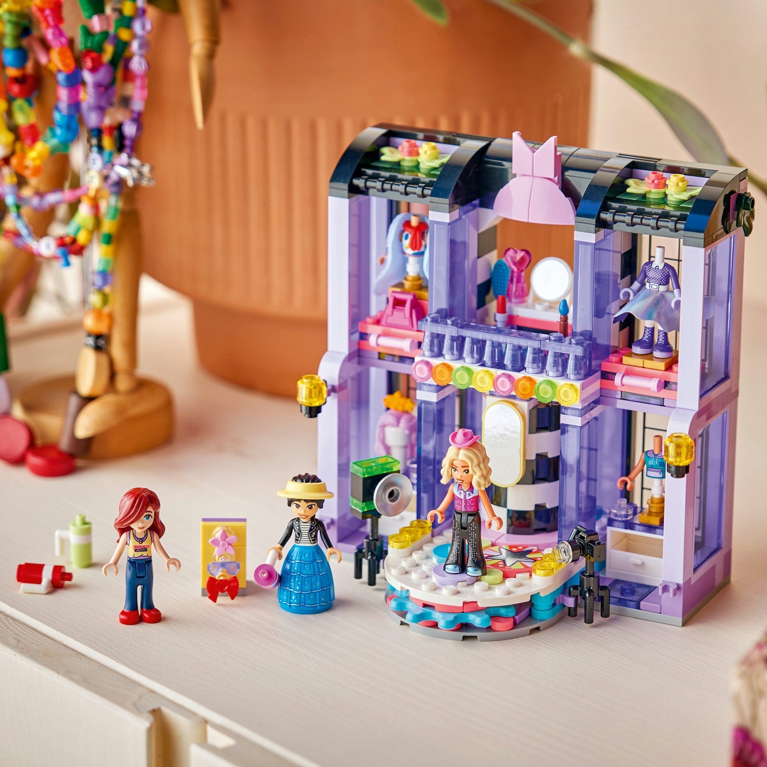 LEGO® Friends Heartlake City Fashion Show - Đồ Chơi Lắp Ráp Buổi Trình Diễn Thời Trang Heartlake (42685) - LEGO - Hình ảnh bổ sung 4