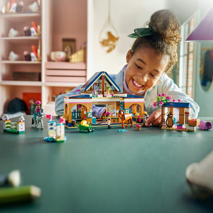 LEGO® Friends Horse Stable and Riding Academy - Đồ chơi lắp ráp Học viện cưỡi ngựa và chuồng ngựa - LEGO 42688 - Góc nhìn khác 3
