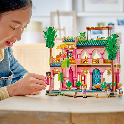 LEGO® Friends Garden Restaurant - Bộ Lắp Ráp Nhà Hàng Sân Vườn - LEGO 42691 - Góc nhìn khác 3