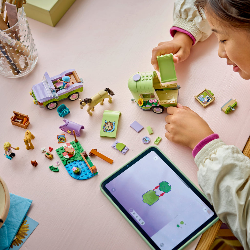 LEGO® Friends Horse & Baby Foal Trailer - Đồ Chơi Lắp Ráp Xe Kéo Ngựa LEGO 42695 - Hình ảnh bổ sung 4
