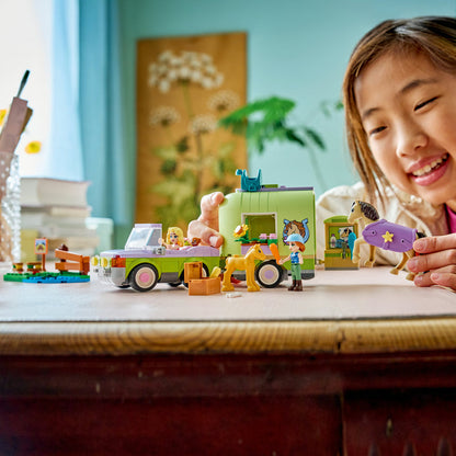 LEGO® Friends Horse & Baby Foal Trailer - Đồ Chơi Lắp Ráp Xe Kéo Ngựa LEGO 42695 - Góc nhìn khác 3