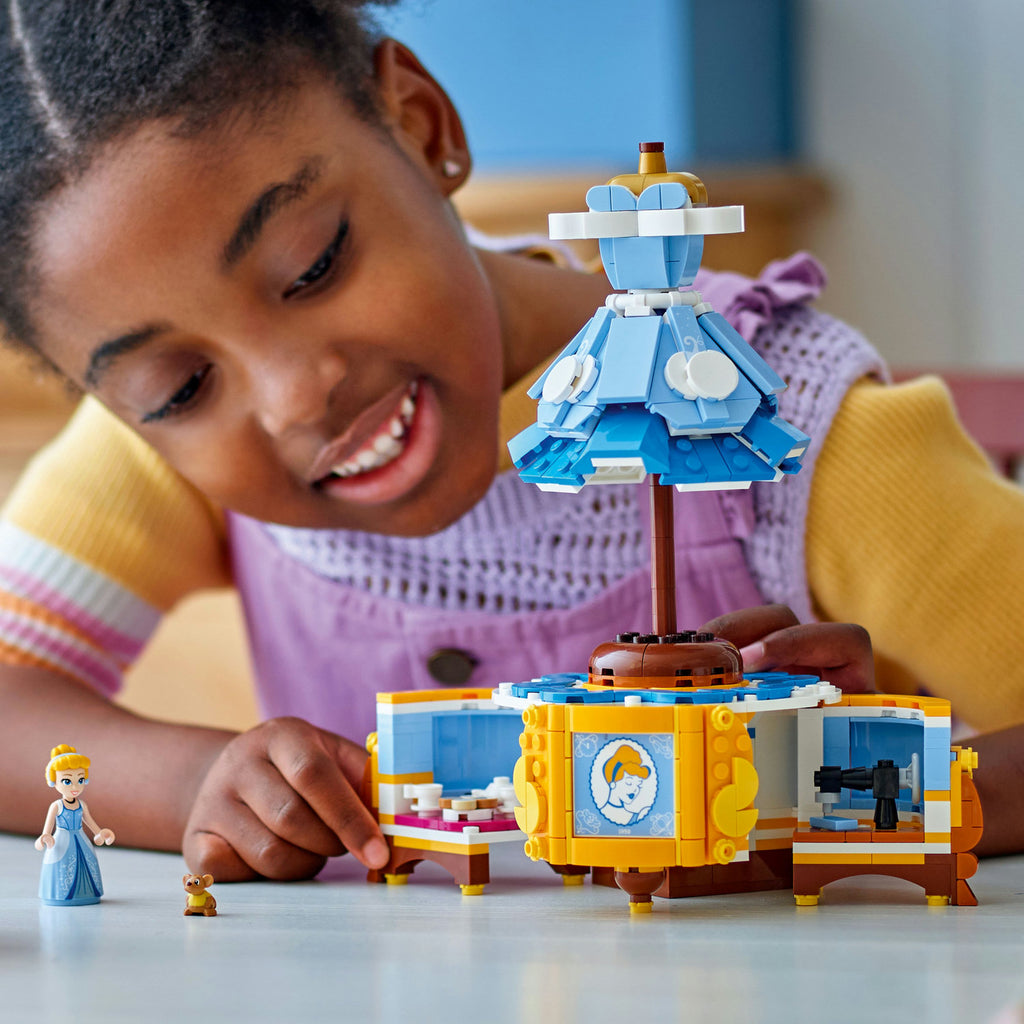 LEGO® Disney™ Cinderella's Dress - Bộ Lắp Ráp Váy Công Chúa Lọ Lem - LEGO 43266 - Góc nhìn khác 3