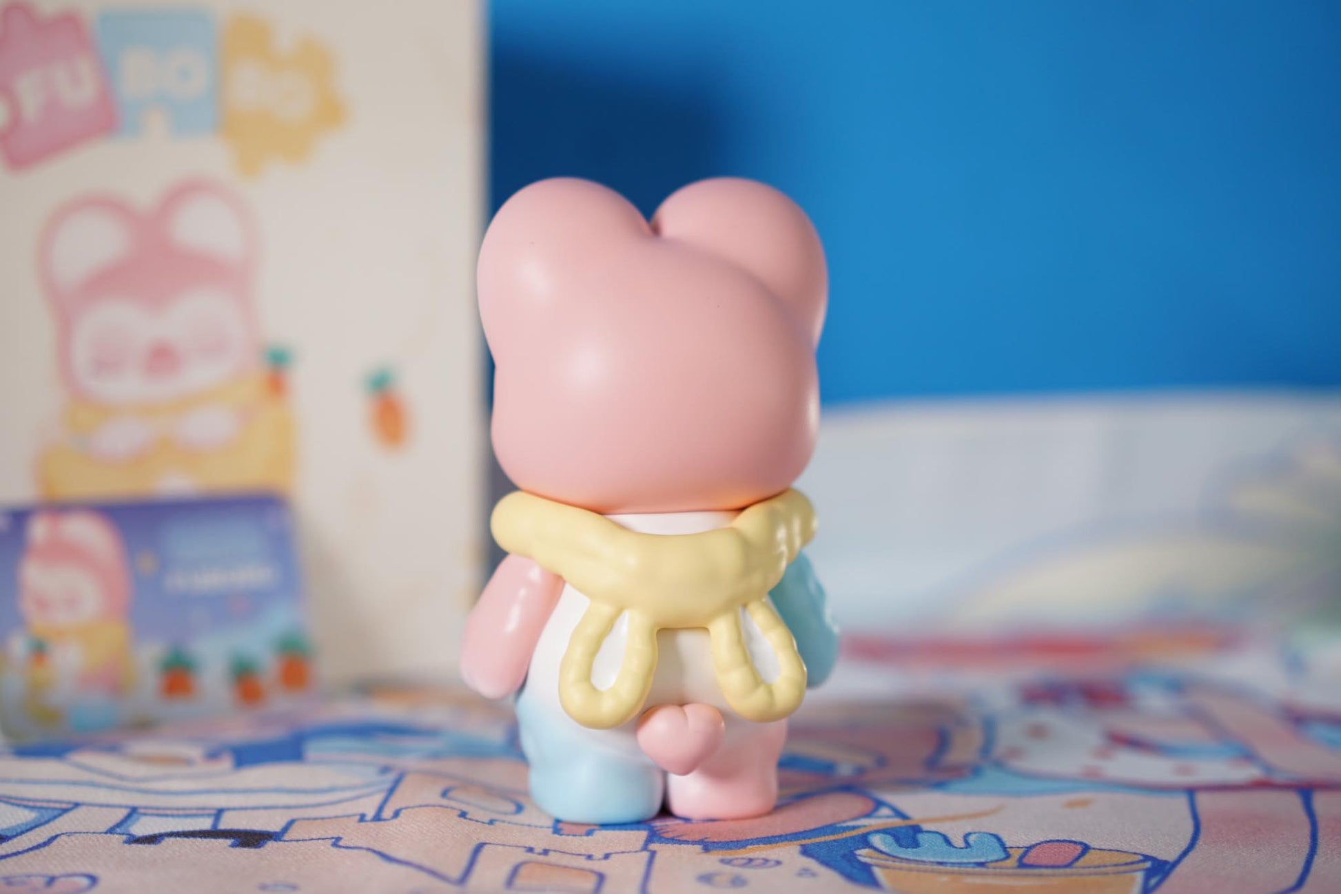 FUBOBO SLEEPWALKING RABBIT - Mô Hình Art Toy Cao Cấp - YAN Studio - Góc nhìn khác 3