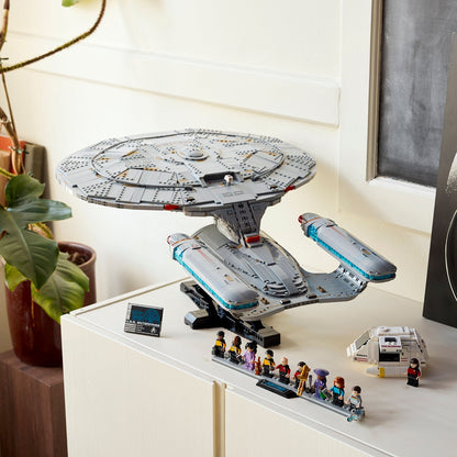LEGO® Icons Star Trek: U.S.S. Enterprise NCC-1701-D™ - Đồ chơi lắp ráp mô hình tàu vũ trụ LEGO 10356 - Hình ảnh bổ sung 4